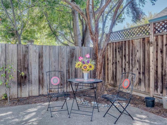 1725 Silver Glen Court, San Jose CA: https://media.crmls.org/mediaz/9a35c473-1779-428b-ab63-55ada3810753.jpg