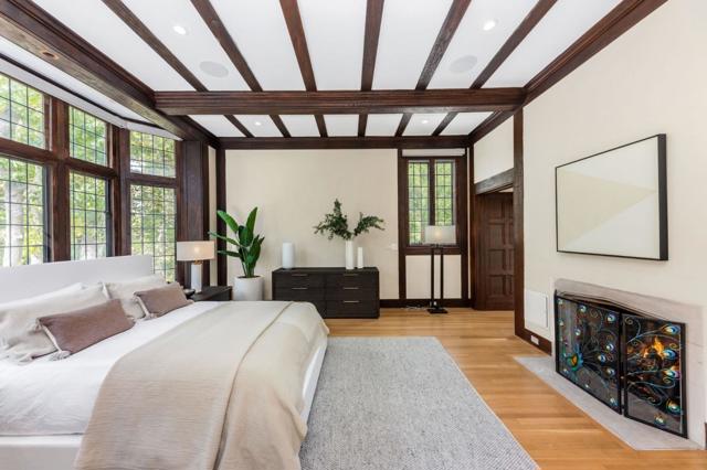 85 Fagan Drive, Hillsborough CA: https://media.crmls.org/mediaz/9a35c6ef-bcf1-4a6f-a2b9-3f530a8426f0.jpg