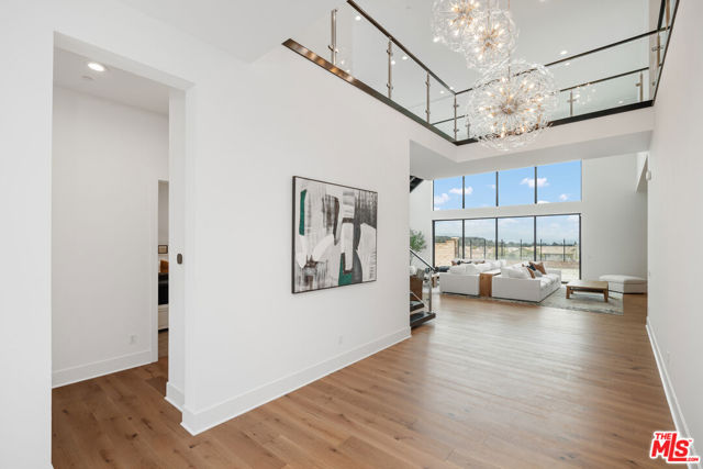 11740 Abbey Lane, Porter Ranch CA: https://media.crmls.org/mediaz/9a37177d-3886-4b50-bb06-8b586b12d08e.jpg