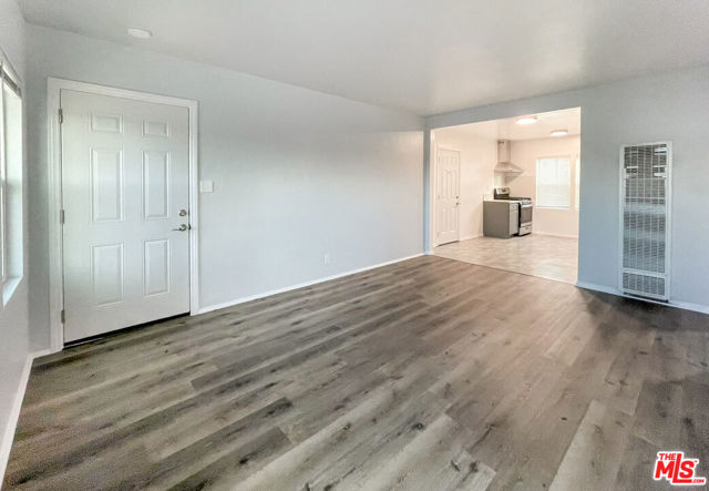 1103 Ocean Park Boulevard, Santa Monica CA: https://media.crmls.org/mediaz/9a371aba-4ec1-423e-b136-2d644d6afca7.jpg