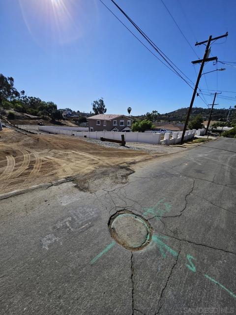 0 Echo Dr, La Mesa CA: https://media.crmls.org/mediaz/9a375cd3-b735-477f-8eca-9c22ed72e0f2.jpg