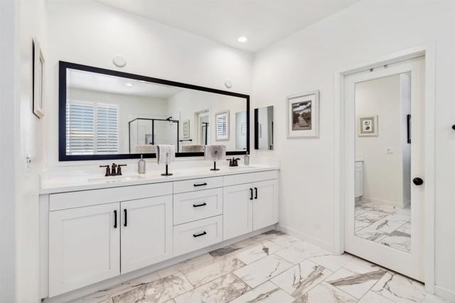Detail Gallery Image 20 of 34 For 4203 Calle Del Vista, Oceanside,  CA 92057 - 4 Beds | 3 Baths