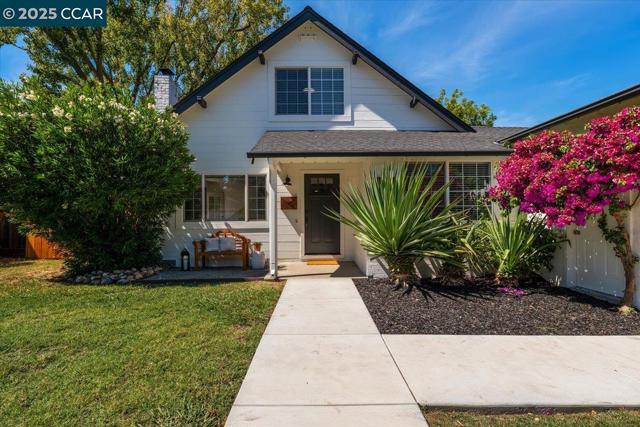 1275 Windermere Way, Concord CA: https://media.crmls.org/mediaz/9a37c532-3c3e-4f1f-91f7-271f89017270.jpg