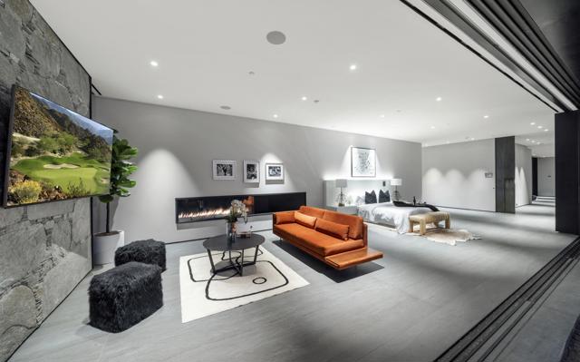 Image 27 of 46 For 74305 Desert Oasis Trail