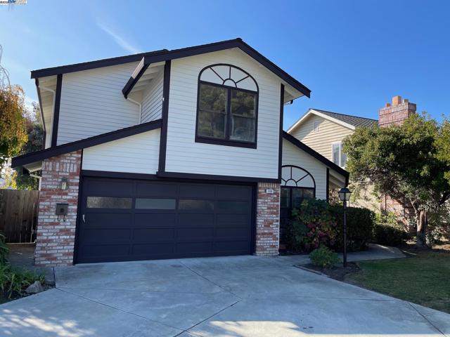 706 Widgeon St, Foster City CA: https://media.crmls.org/mediaz/9a38ecf7-0c0b-41d3-9cec-7c9a94176db4.jpg