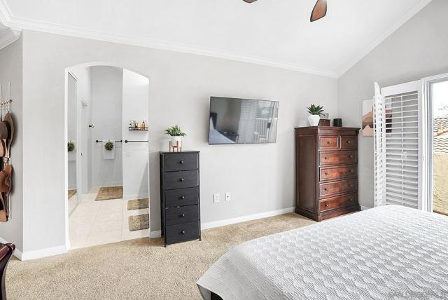 731 Edgewater Dr, Chula Vista CA: https://media.crmls.org/mediaz/9a390f41-f1fa-4406-afcc-04be5b172373.jpg