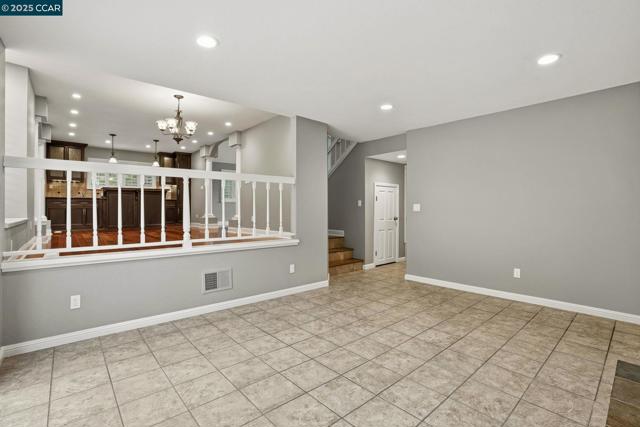 3025 Sunflower Dr, Antioch CA: https://media.crmls.org/mediaz/9a39322f-86d0-432f-9674-c34e9ca5f44e.jpg