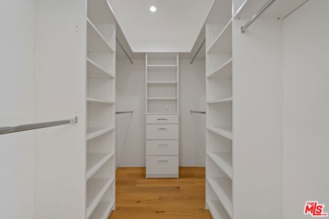 224 N Bundy Drive, Los Angeles CA: https://media.crmls.org/mediaz/9a3962ba-6cf2-4c8d-a84d-a3bf0bd86b8a.jpg