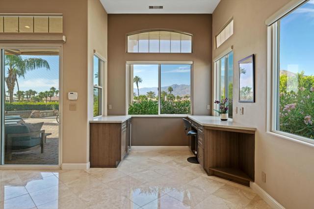 80233 Via Tesoro, La Quinta CA: https://media.crmls.org/mediaz/9a39c07c-5aaf-41ee-bb04-d3c09604ae16.jpg