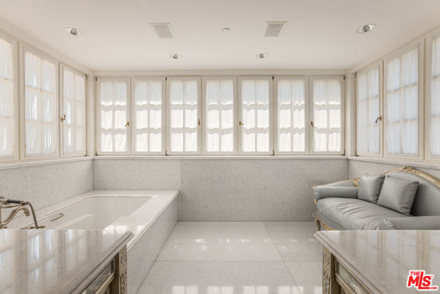 761 Bel Air Road, Los Angeles CA: https://media.crmls.org/mediaz/9a3a5b4d-211c-4a19-b199-11c0887e6c61.jpg