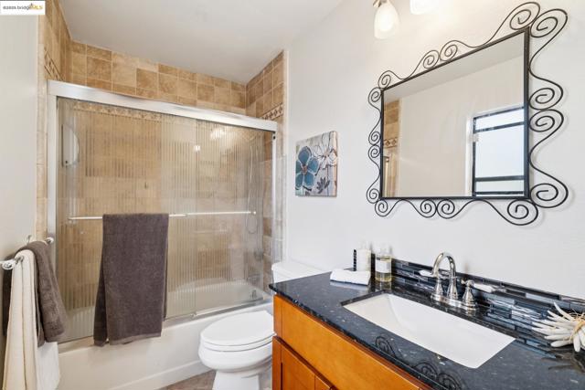 28149 Riggs Ct, Hayward CA: https://media.crmls.org/mediaz/9a3b1901-a98b-4140-919f-ff7596840c85.jpg