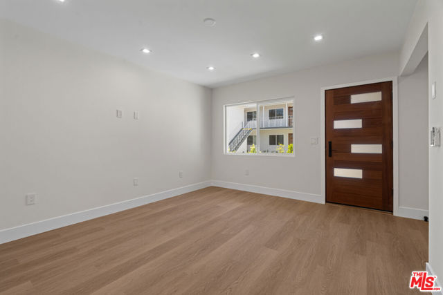 420 S Sepulveda Boulevard, Los Angeles CA: https://media.crmls.org/mediaz/9a3b55af-18d9-4e56-9ead-238ed08477b3.jpg