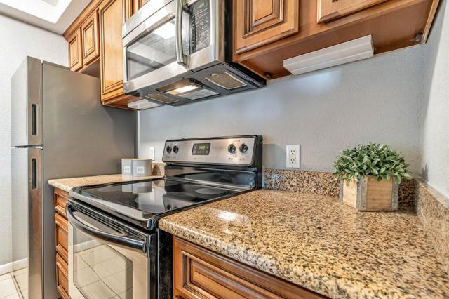 324 Catalpa Street, San Mateo CA: https://media.crmls.org/mediaz/9a3ba87c-acc1-4c2b-8296-afe4e242af86.jpg