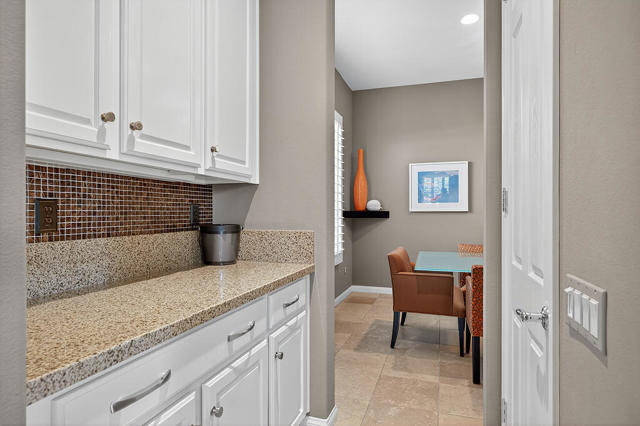 81157 Avenida Sombra, Indio CA: https://media.crmls.org/mediaz/9a3bfc1b-686a-4142-9690-a282d42b702e.jpg