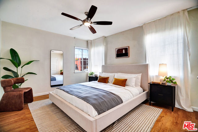 9210 S Van Ness Avenue, Los Angeles CA: https://media.crmls.org/mediaz/9a3c9397-b66b-4999-a66b-d4457ca4ab8f.jpg