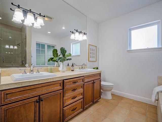 243 Harbor Beach Court, Santa Cruz CA: https://media.crmls.org/mediaz/9a3f9bfd-297d-4991-9d65-ddeddf9354b5.jpg