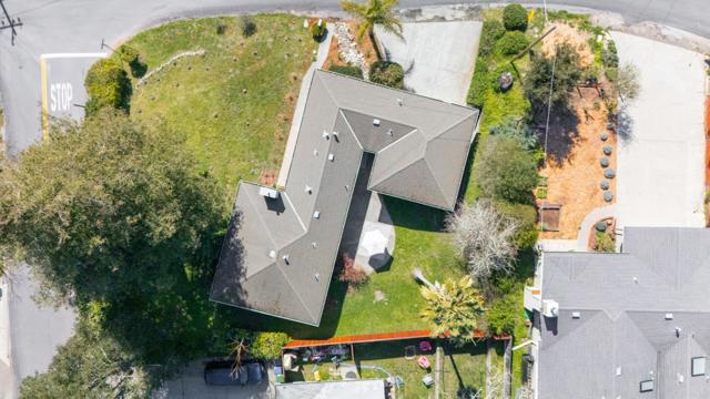 101 El Sereno Drive, Scotts Valley CA: https://media.crmls.org/mediaz/9a3fc063-7992-4f96-a1d7-72f96035aaf6.jpg