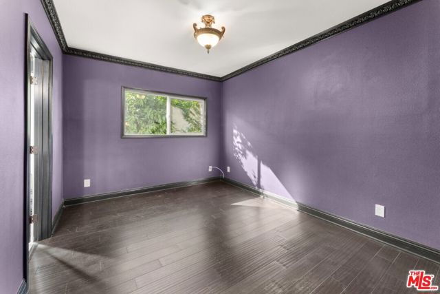7083 Highcliff Trail, Tujunga CA: https://media.crmls.org/mediaz/9a3fea22-8be0-4142-8804-ae820ff3446f.jpg