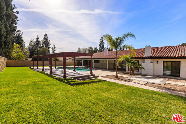 9724 Bothwell Road, Northridge CA: https://media.crmls.org/mediaz/9a40b494-e571-435f-9c05-7ed4a0c1a164.jpg