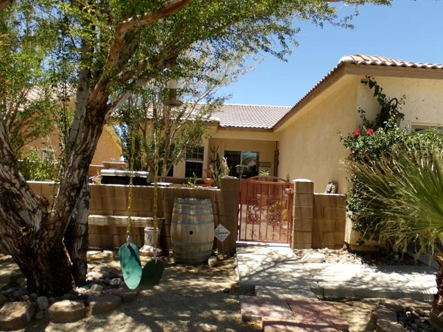 13569 Caliente Drive, Desert Hot Springs CA: https://media.crmls.org/mediaz/9a4172ee-2158-4154-b199-12ff0cf97d1a.jpg
