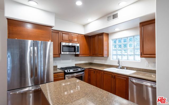 1320 N Harper Avenue, West Hollywood CA: https://media.crmls.org/mediaz/9a417a5f-0c8e-419b-ae66-f34b6c53b88a.jpg