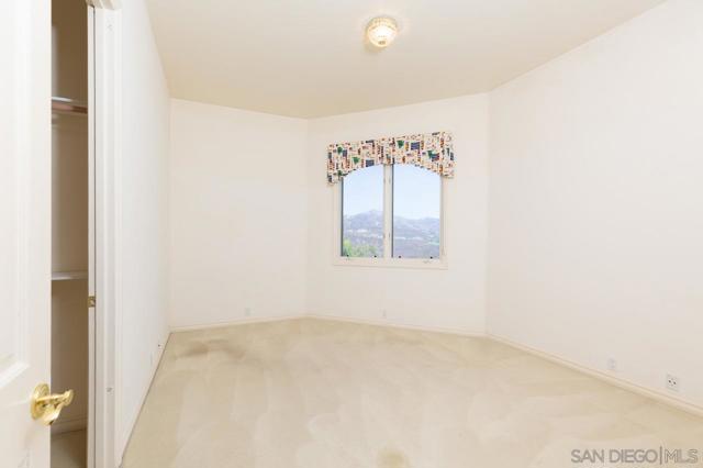 13388 Highlands Ranch Rd, Poway CA: https://media.crmls.org/mediaz/9a42866a-5400-48af-91be-709a873239fa.jpg