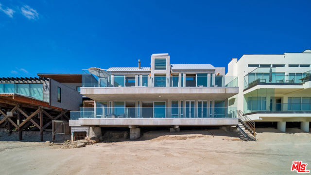 24572 Malibu Road, Malibu CA: https://media.crmls.org/mediaz/9a43399b-5bdb-4082-b3ee-63a120cd1c82.jpg