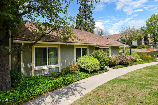 599 Rio Grande Circle, Thousand Oaks CA: https://media.crmls.org/mediaz/9a441e76-5f64-4fe4-9d34-5ce94b38ab1c.jpg