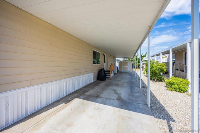 8301 Mission Gorge Rd, Santee CA: https://media.crmls.org/mediaz/9a44af65-9820-4559-bf31-34644676aa0f.jpg