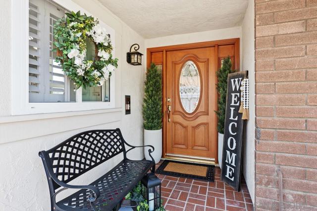 1776 Calle Del Arroyo, San Marcos CA: https://media.crmls.org/mediaz/9a453ccb-1fdd-4ea5-aeed-f8c43428f0b2.jpg