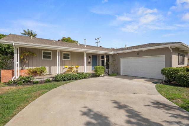 661 Balboa Avenue, Coronado CA: https://media.crmls.org/mediaz/9a46235f-47cd-422c-8ac3-c0edf7aed4db.jpg
