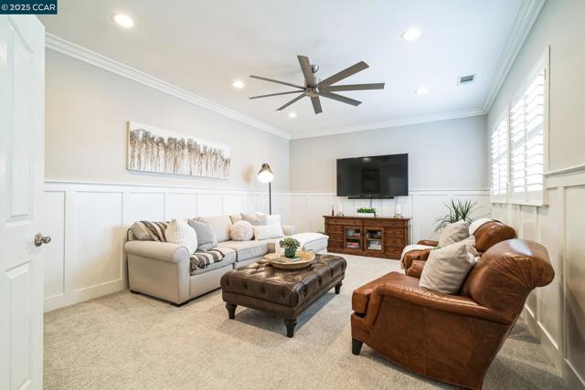 2261 Genoa St, Danville CA: https://media.crmls.org/mediaz/9a462f89-40cd-43f1-8868-a7500dbd8df9.jpg