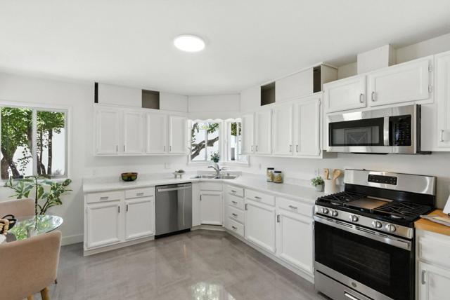 2875 Romagnolo Street, Hayward CA: https://media.crmls.org/mediaz/9a464f7b-9443-41cf-91b8-c075297d325f.jpg