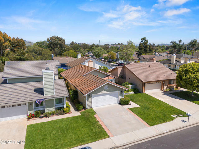 4570 N Vistapark Drive, Moorpark CA: https://media.crmls.org/mediaz/9a46648c-4ea8-484d-81d7-7a017bbeea80.jpg