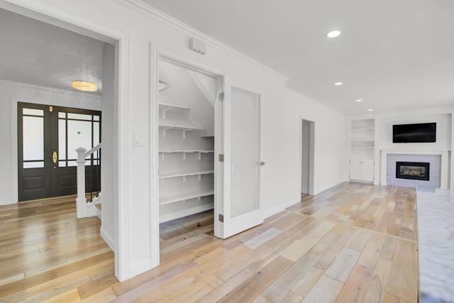 4563 Gatetree, Pleasanton CA: https://media.crmls.org/mediaz/9a46d6a4-4e16-44e7-85af-f19d3fa458fa.jpg
