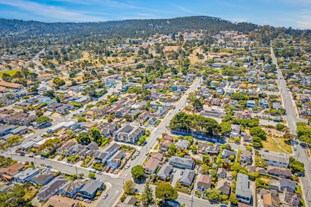 620624 Mcclellan Avenue, Monterey CA: https://media.crmls.org/mediaz/9a46f6ba-45a9-43ad-bf28-f87c2b7e5956.jpg