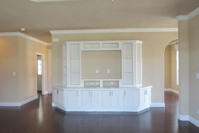 1085 Tasman Drive, Sunnyvale CA: https://media.crmls.org/mediaz/9a4795dd-3f6a-41fa-a43d-98dd7609af00.jpg