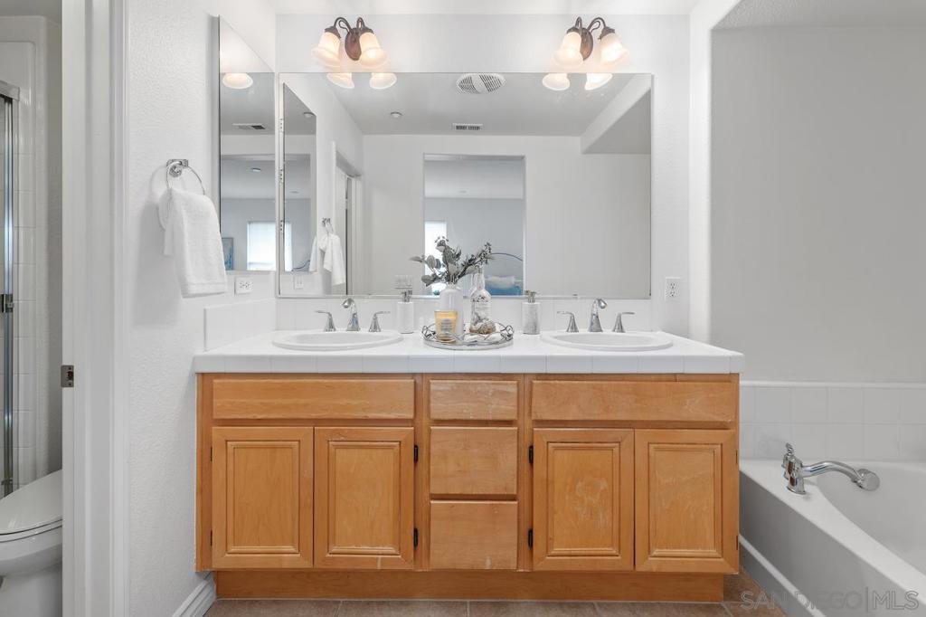 9213 Piantino Way - photo 13