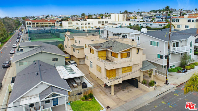 615 11th Street, Hermosa Beach, California 90254, ,Multi-Family,For Sale,11th,25496133