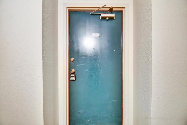 395 Imperial Way, Daly City CA: https://media.crmls.org/mediaz/9a4afc5f-7ebb-412a-9f75-3b820174ebf7.jpg