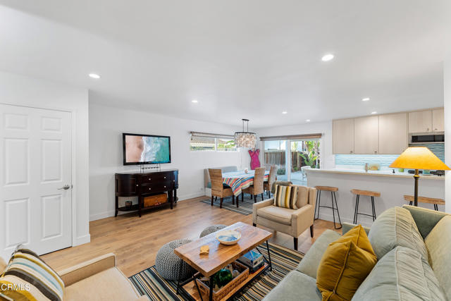 Detail Gallery Image 9 of 45 For 5207 Sealane Way, Oxnard,  CA 93035 - 4 Beds | 3 Baths