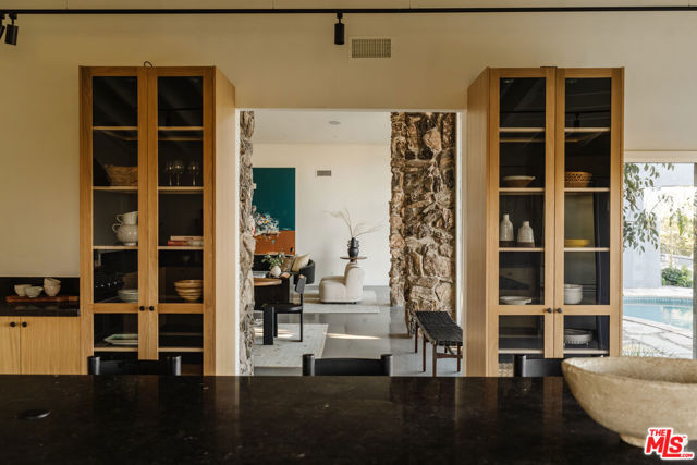 8559 Edwin Drive, Los Angeles CA: https://media.crmls.org/mediaz/9a4c90a6-189c-41cf-aa12-513ead7b518f.jpg