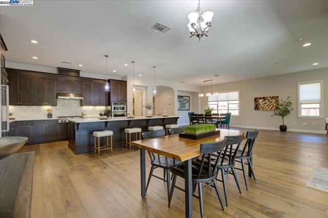 2092 Drysdale St, Danville CA: https://media.crmls.org/mediaz/9a4d2d73-f243-45d8-ae6a-6e764c24804e.jpg