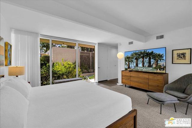 360 Cabrillo Road, Palm Springs CA: https://media.crmls.org/mediaz/9a4d5636-500f-42ce-afe6-ce8eb701406b.jpg