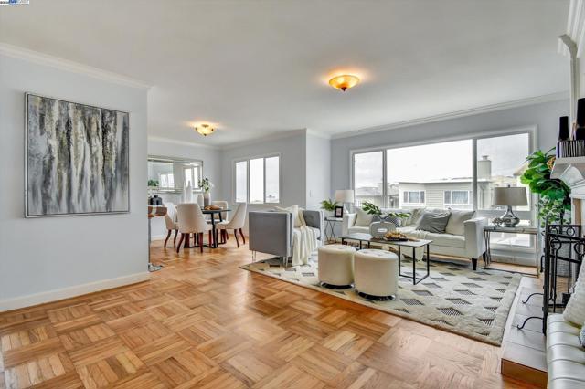 153 Morningside Dr, Daly City CA: https://media.crmls.org/mediaz/9a4dee5e-cf6c-4b91-83f0-3799cf295024.jpg
