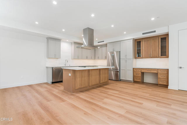 Detail Gallery Image 16 of 68 For 2821 Los Robles Rd, Thousand Oaks,  CA 91362 - 3 Beds | 2/1 Baths