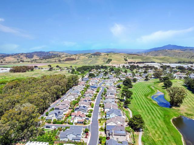 121 Carnoustie Drive, Half Moon Bay CA: https://media.crmls.org/mediaz/9a4e8b3b-e4a3-46b1-9edf-34aab2affd3e.jpg