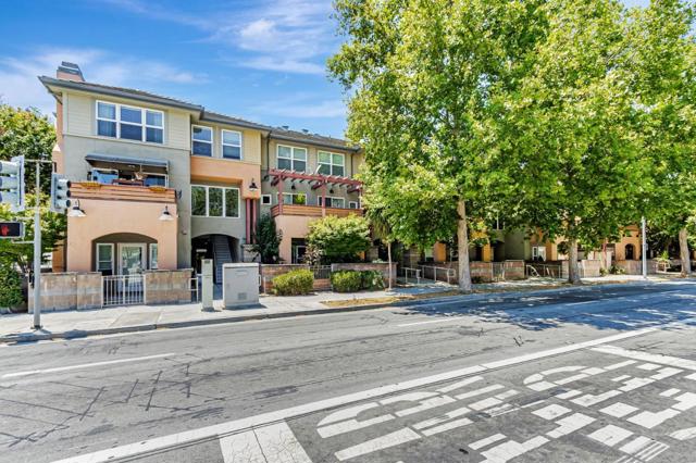 1421 N 1st Street, San Jose CA: https://media.crmls.org/mediaz/9a4e92ae-2ce2-4da3-abc9-f81f1afbdd3b.jpg