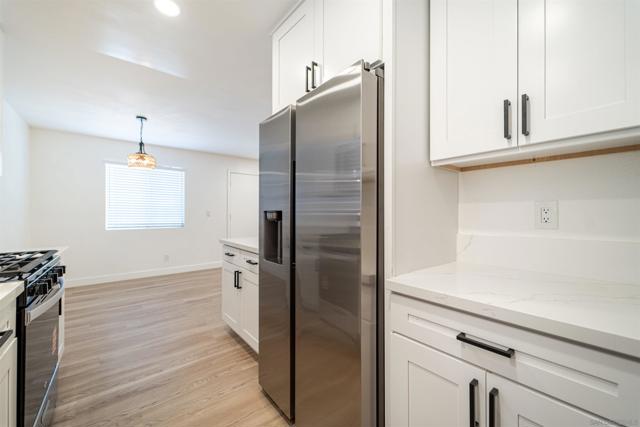 Image 6 of 22 For 1306 W San Ysidro Blvd  D