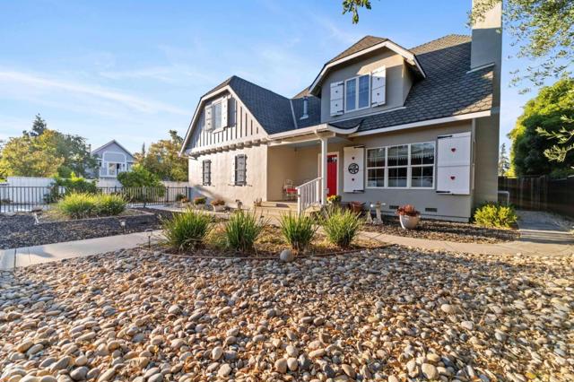16973 Roberts Road, Los Gatos CA: https://media.crmls.org/mediaz/9a4f0c9c-9db6-4a88-b576-9e696a1fb6c5.jpg